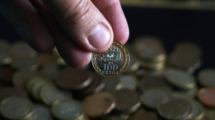 ¿La tienes? Esta es la moneda de $100 que podría valer hasta $600 mil en Chile