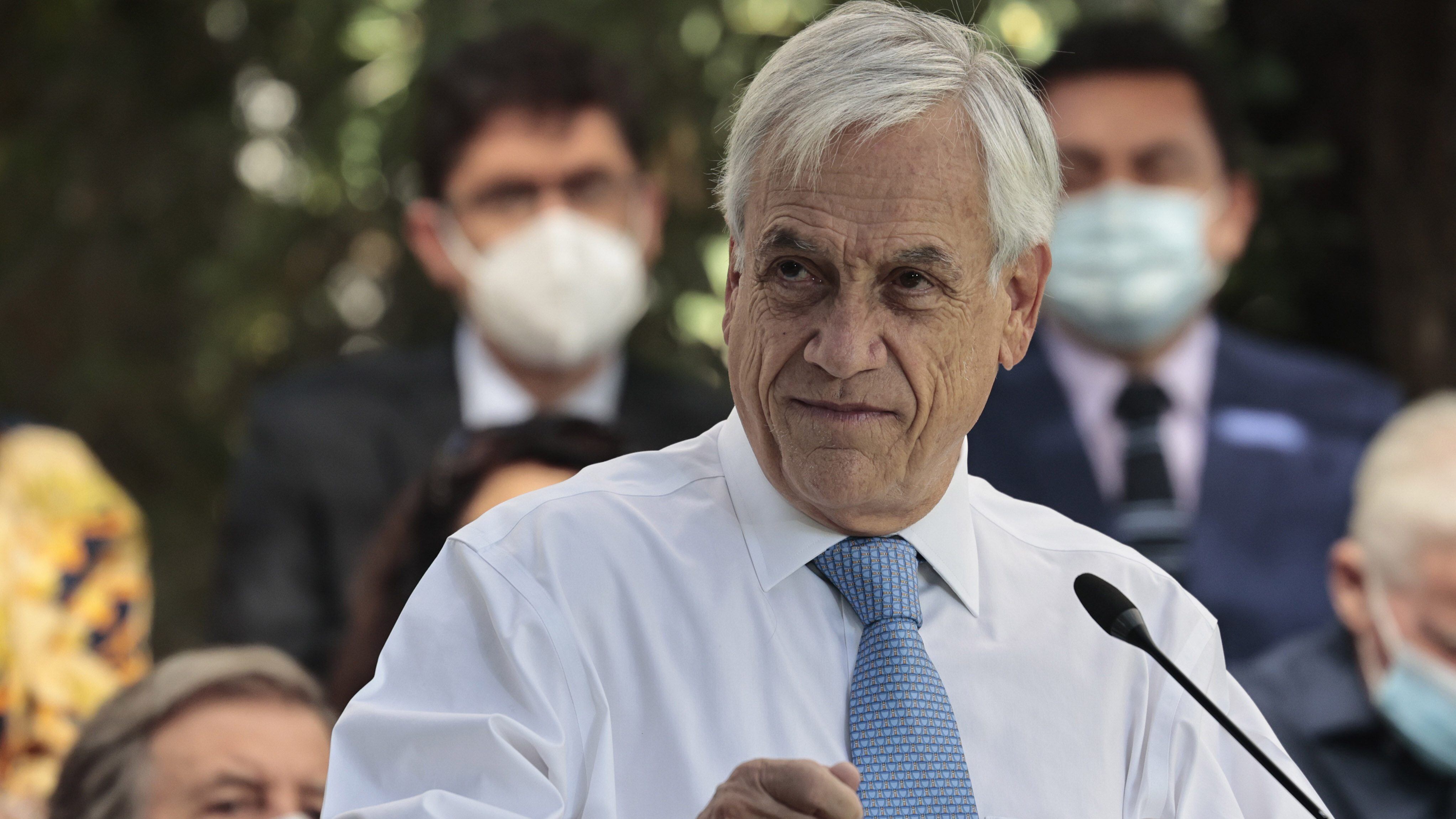 17 de Febrero 2022/SANTIAGOEl Presidente de la República, Sebastián Piñera, da inicio al pago masivo de la Pensión Garantizada Universal, alcanzando hasta la fecha más de 700 mil beneficiarios que recibirán el aporte previsional.
FOTO: KARIN POZO /AGENCIAUNO
