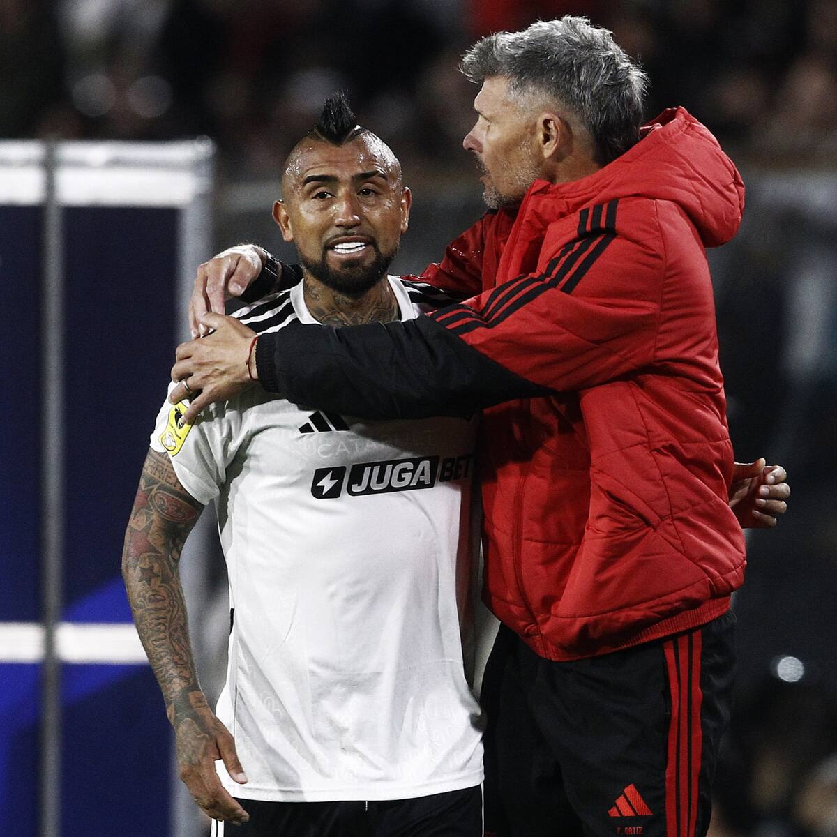 El futuro de Ortiz y Vidal toma rumbos distintos: así avanzan sus renovaciones en Colo Colo