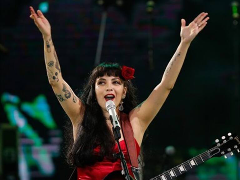 Mon Laferte vuelve a agotar el teatro Caupolicán