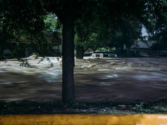 La tormenta Alberto deja inundaciones y el desborde de ríos en el noreste de México, incluyendo a la ciudad de Monterrey.