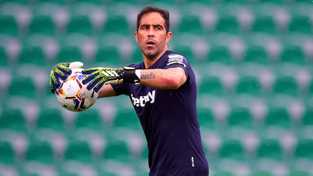 ELCHE, SPAIN - APRIL 04: Claudio Bravo of Real Betis warms up prior to the La Liga Santander match between Elche CF and Real Betis at Estadio Martinez Valero on April 04, 2021 in Elche, Spain. Sporting stadiums around Spain remain under strict restrictions due to the Coronavirus Pandemic as Government social distancing laws prohibit fans inside venues resulting in games being played behind closed doors. (Photo by Francisco MaciaQuality Sport Images/Getty Images)