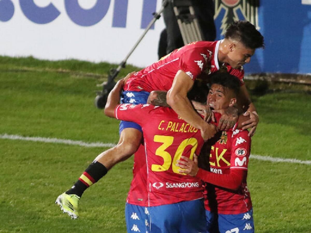 Con doblete de Cristian Palacios, Unión Española se impuso sobre Santiago Wanderers en la primera fecha del Campeonato Nacional