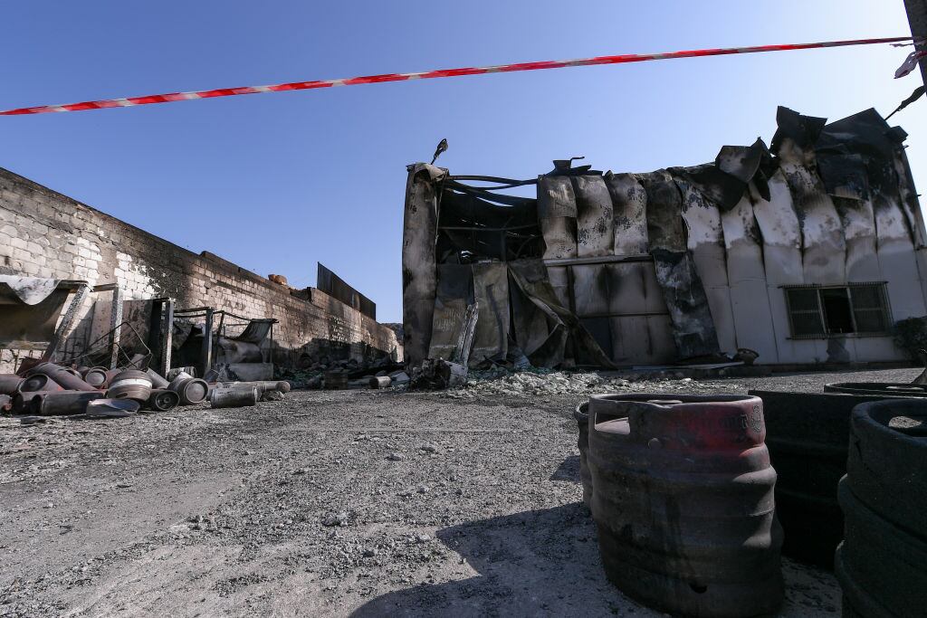 El fuego consumió diversas estructuras y bosques en Cerdeña
