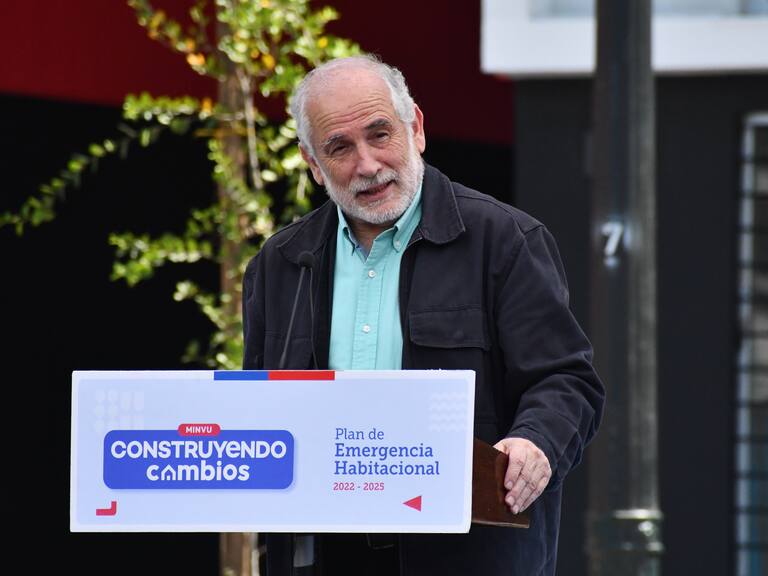 Caso Convenios: Ministro Montes descarta renunciar tras allanamiento a oficinas de la cartera