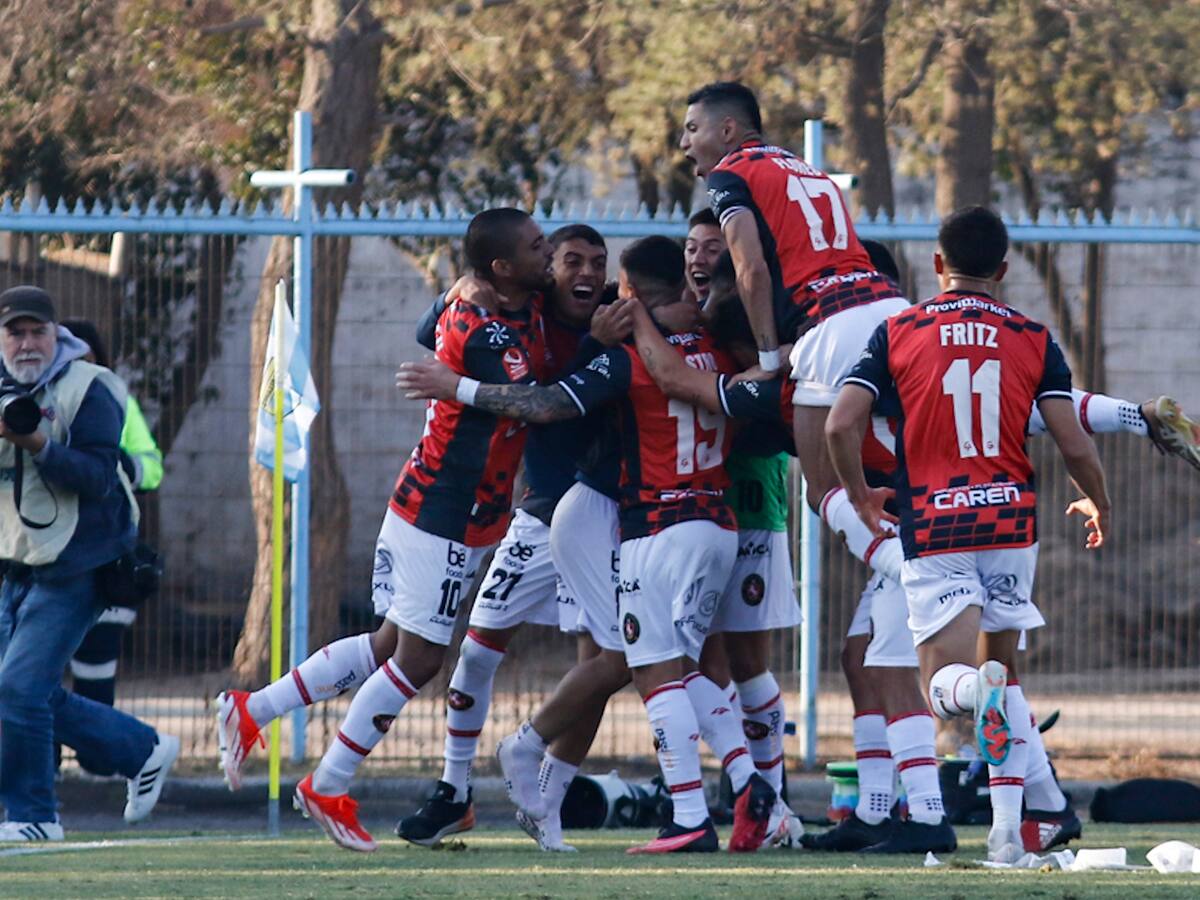 Programación fútbol chileno: ¿Qué partidos se juegan hoy, 15 de mayo, y quién transmite?
