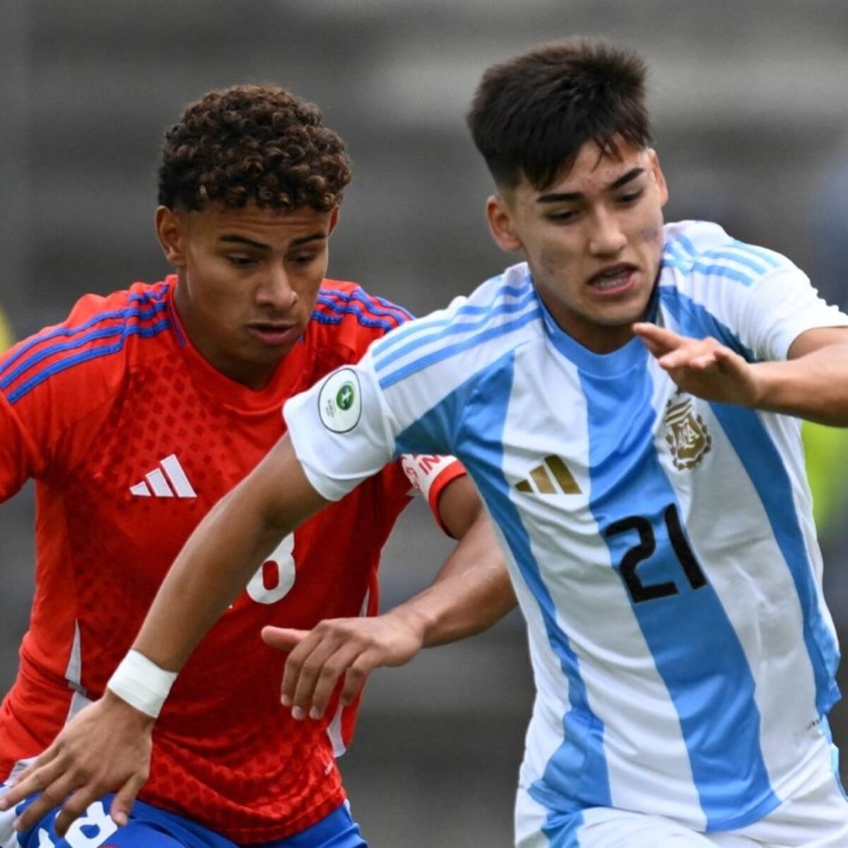 Chile mejora, pero cae ante Argentina en el inicio del hexagonal final del Sudamericano Sub 20