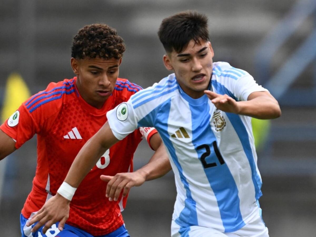 Chile mejora, pero cae ante Argentina en el inicio del hexagonal final del Sudamericano Sub 20