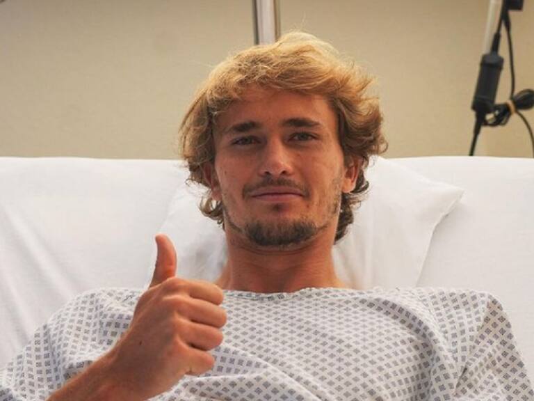 Alexander Zverev fue operado tras lesionarse gravemente en el partido ante Nadal por las semifinales de Roland Garros