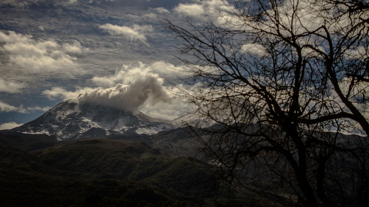 Senapred amplía perímetro de seguridad en Nevados de Chillán por aumento de actividad volcánica