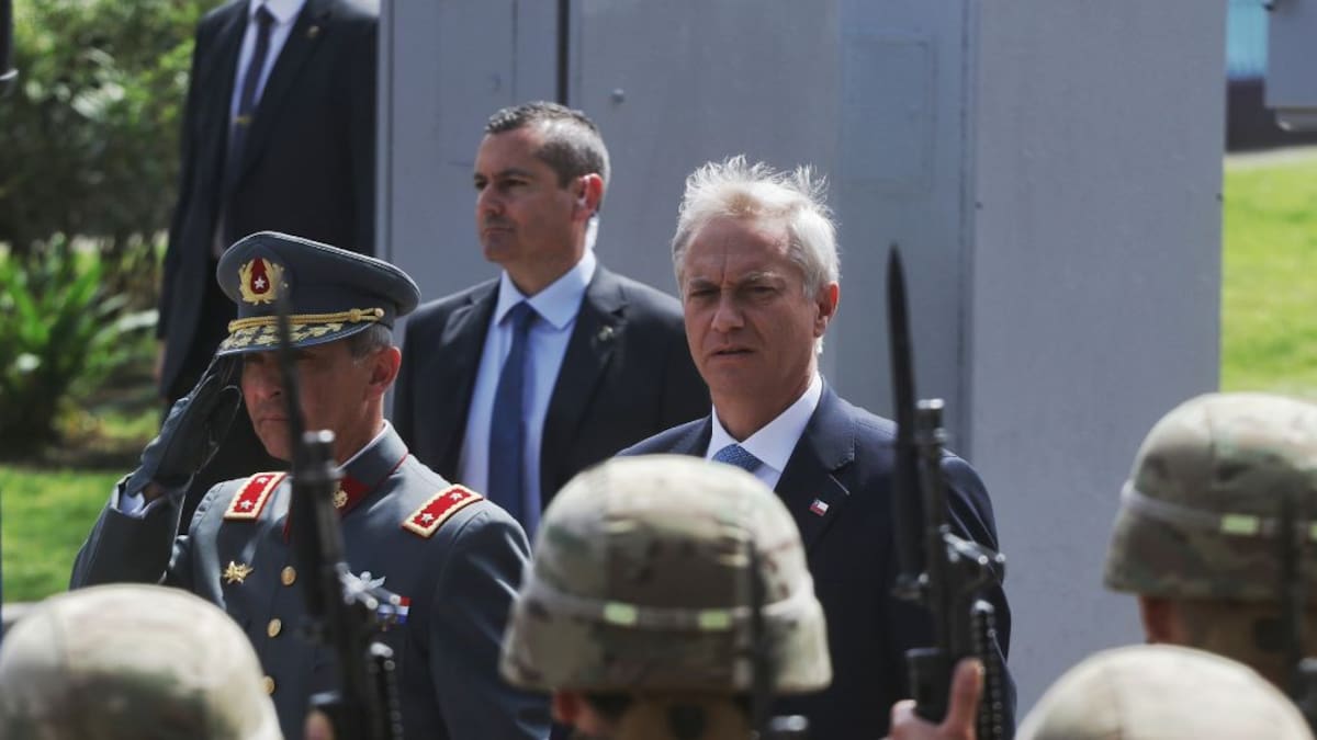 Presidente Kast y alcalde Christopher White encabezan desfile cívico-militar en San Bernardo