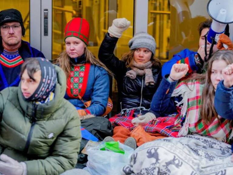 Tribunal sueco acepta demanda histórica presentada por Greta Thunberg y cientos de jóvenes por inacción climática del Estado