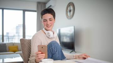 Cómo aprender inglés utilizando inteligencia artificial y cuáles son las ventajas