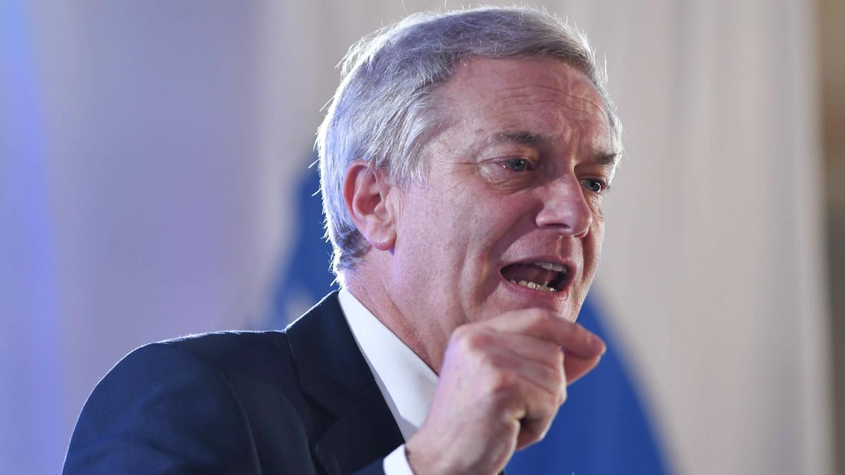 Presidente Kast acepta propuesta de senador Ossandón para regularizar a migrantes: Kaiser cuestionó el anuncio