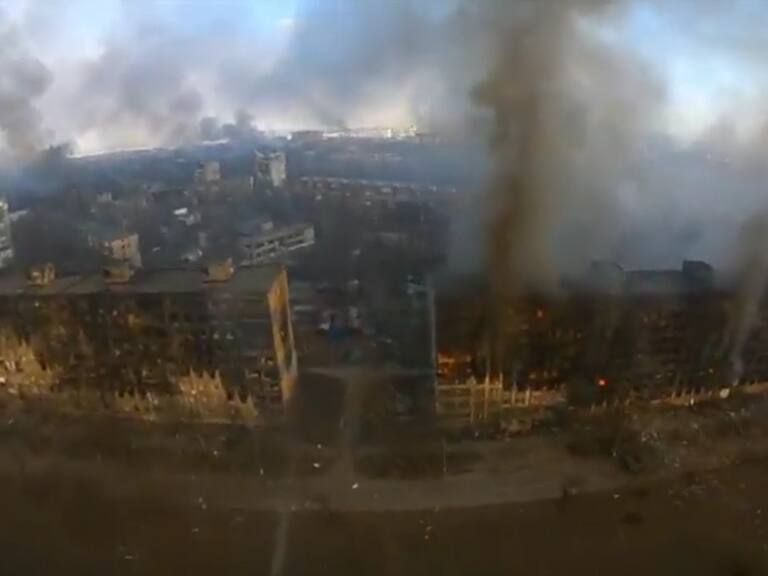 Video muestra la impactante destrucción de la ciudad ucraniana de Mariúpol