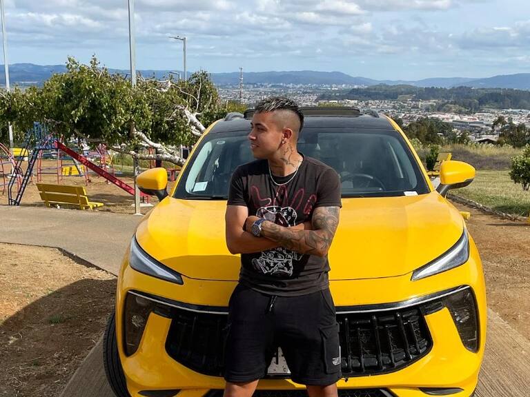 Instagram @john_msalas22