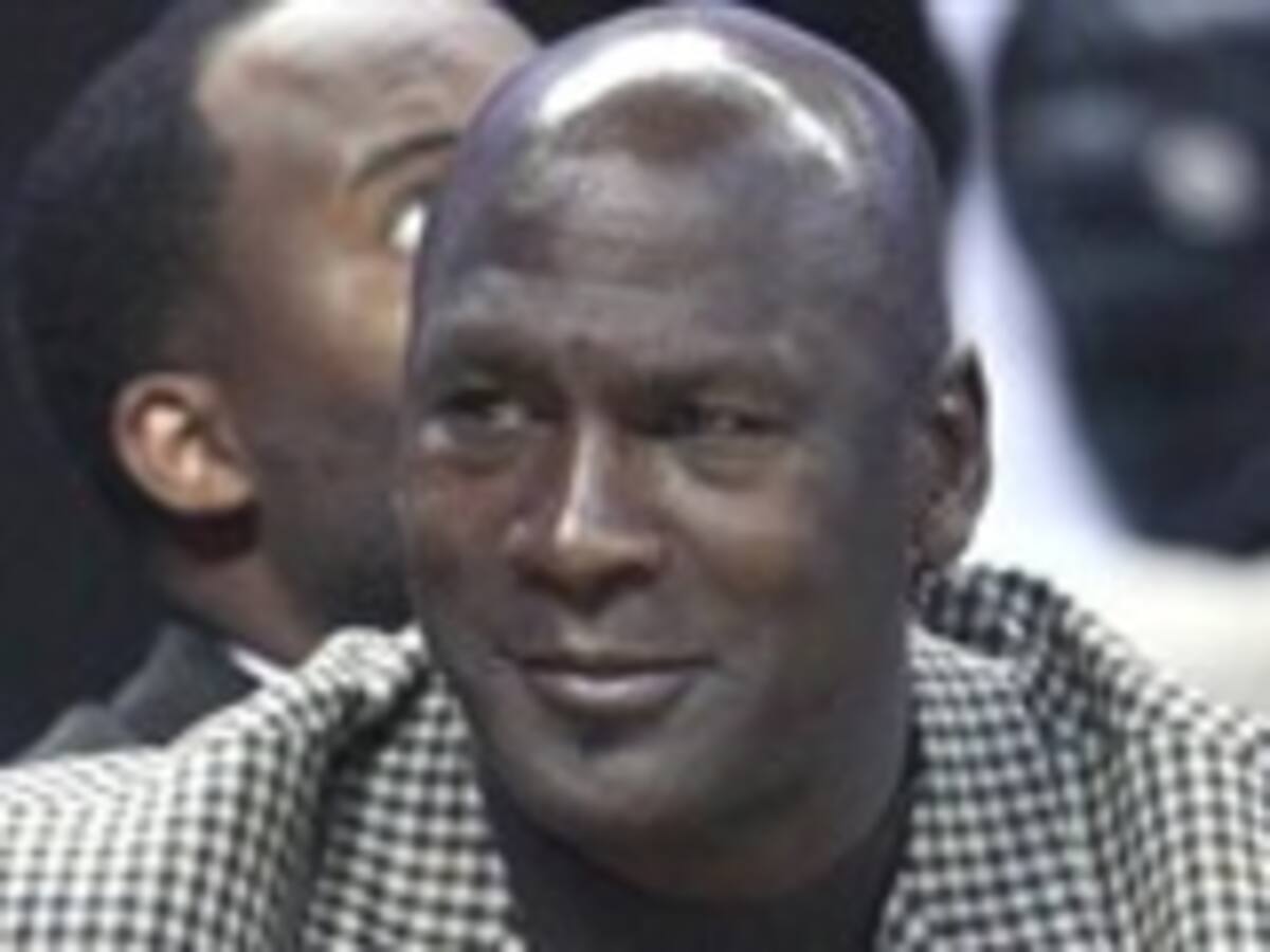 Michael Jordan lidera a deportistas retirados con más ingresos