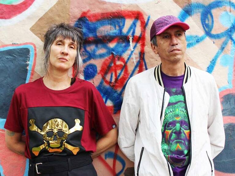 Aterciopelados trae su «Tropiplop» a Chile: «La música es el reflejo de lo que vivimos como humanidad, que tiene los valores al revés»
