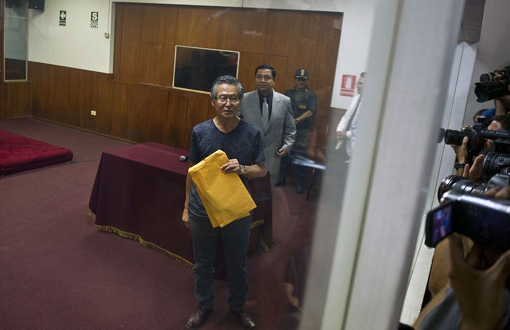 Alberto Fujimori al interior de un tribunal de Lima en 2015