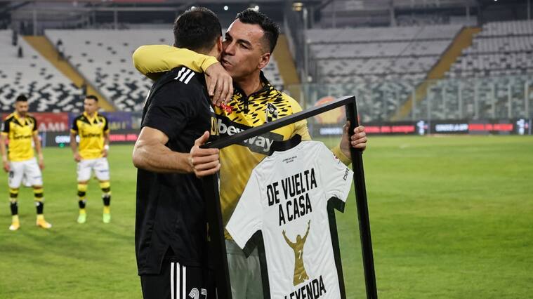 Esteban Paredes pone fecha a su despedida del fútbol y critica duramente a Juan Martín Lucero: "Pudo ser ídolo de Colo Colo"