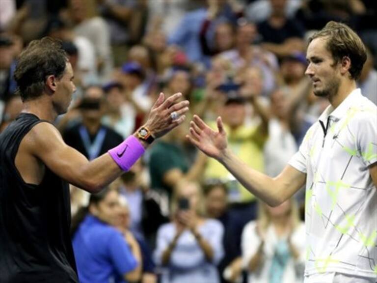 Daniil Medvédev cruzó toda la cancha para abrazar a Rafael Nadal quien se quedó con el US Open