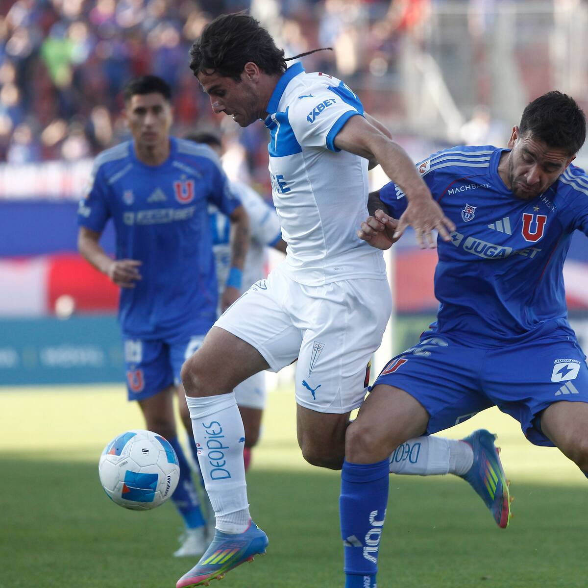 Al filo del reglamento: oficializan horario y fecha para el primer Clásico Universitario en el Claro Arena