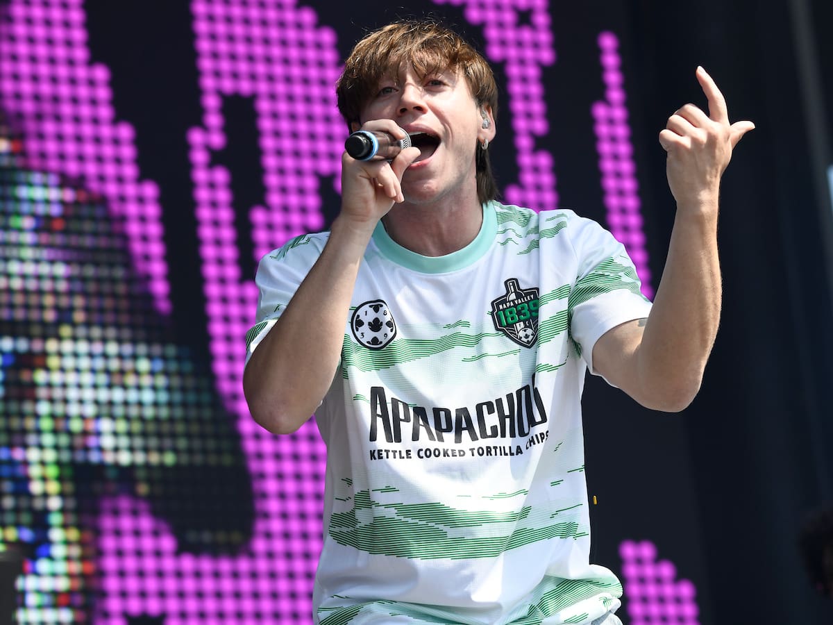 Paulo Londra sorprende con “me asfixia LA CIUDAD” a días de su esperado regreso a los escenarios de Chile