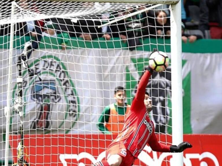 Colo Colo lanzó nueva camiseta de arquero para 2018