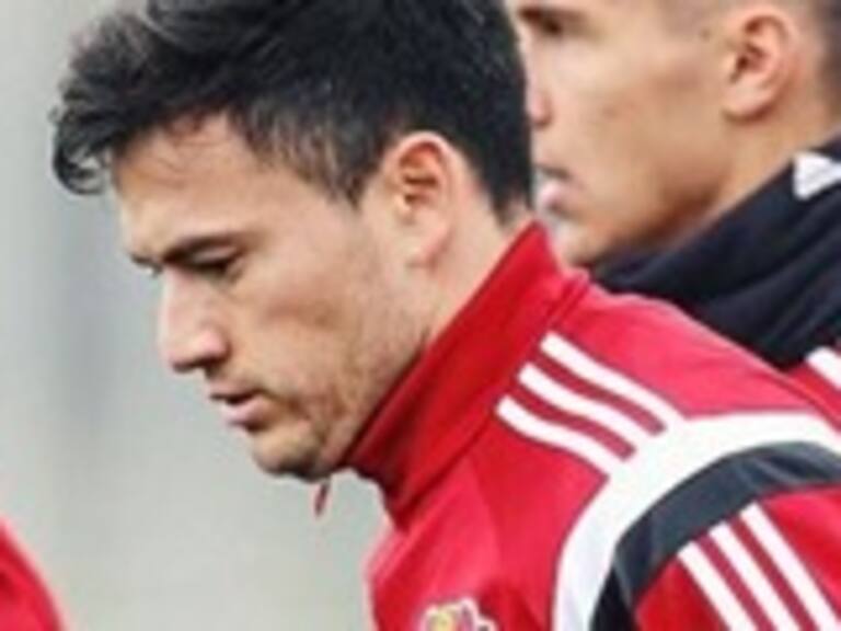 Bayer Leverkusen compartió el primer entrenamiento de Charles Aránguiz