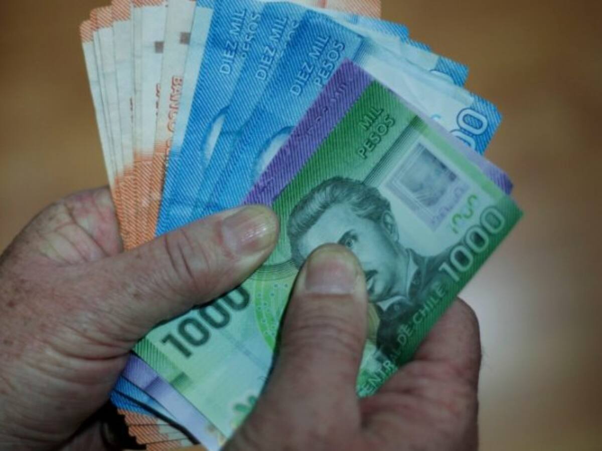Diferencia entre hombres y mujeres: mayo arrojó brecha salarial de 15,03% en sueldos solicitados en Chile