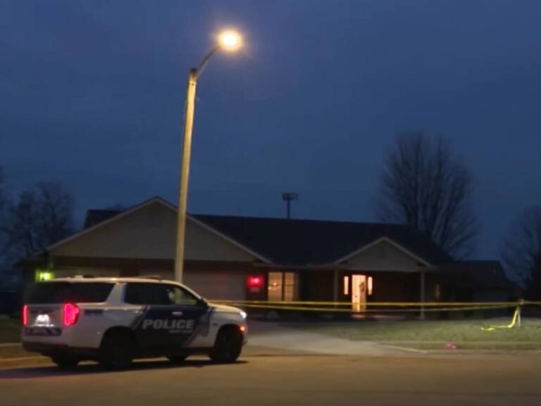 Ex participante de ‘American Idol’ es acusado de asesinar a su esposa y fingir un robo para ocultarlo