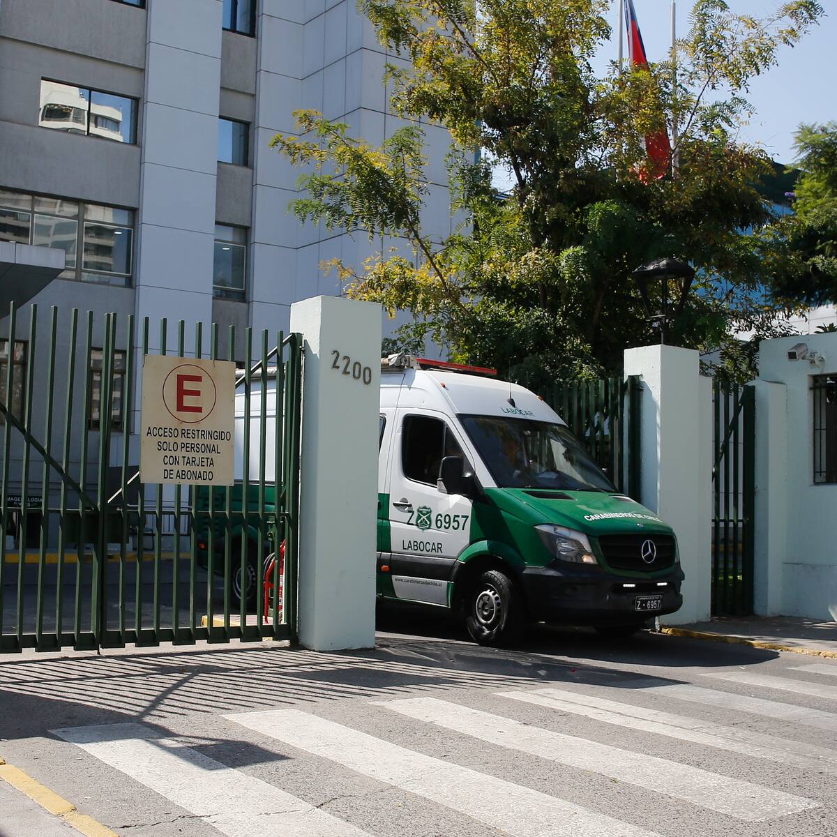 Carabinero es herido a bala por otro funcionario al interior de comisaría en Huechuraba