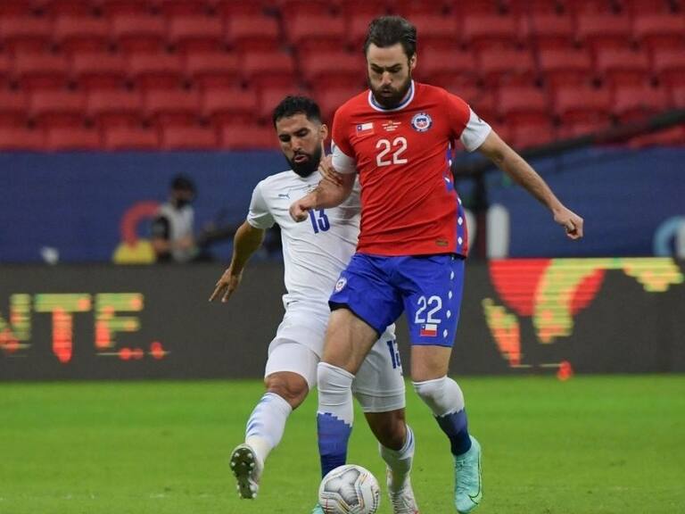 El Blackburn Rovers llamó a trasnochar para seguir al seleccionado chileno Ben Brereton