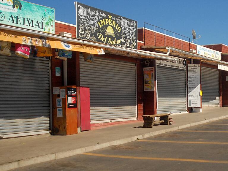 11 DE ABRIL DEL 2021 / QUINTERO Calles vacías por la cuarentena que afecta a la ciudad de Quintero en la región de Valparaiso.
FOTO: MARIO DAVILA GARCIA / AGENCIA UNO