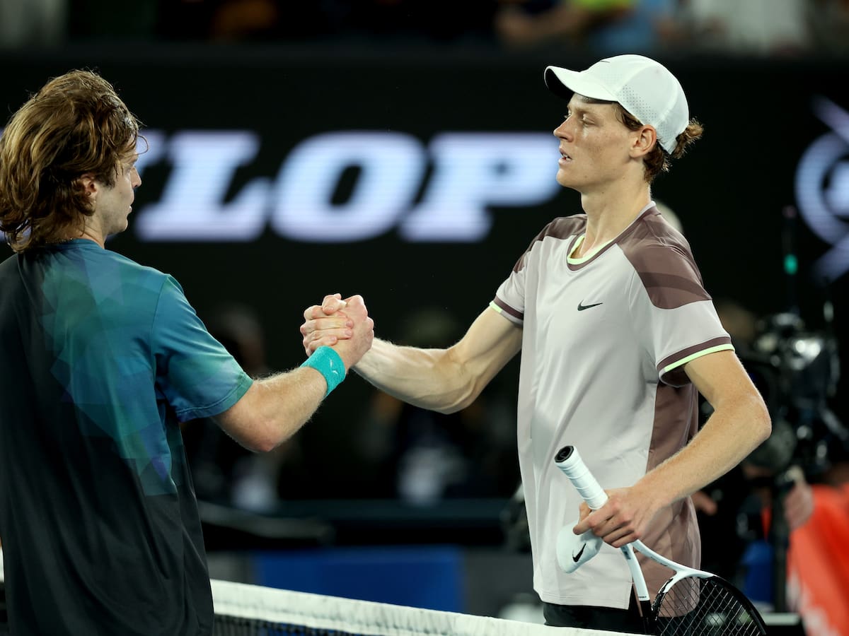 Jannik Sinner sigue sólido y avanza a semifinales del Australian Open