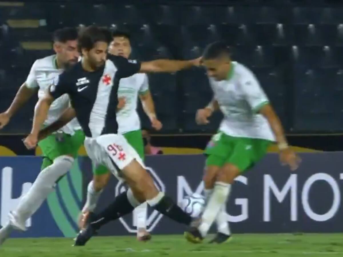 ¿Era para roja? Audax sufrió una controversial decisión en la Sudamericana