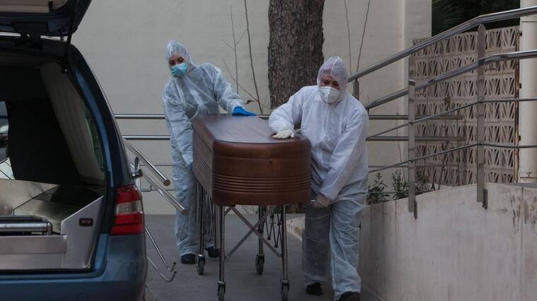 Trabajadores de una funeraria son detenidos en España por vender cadáveres a $1,2 millones