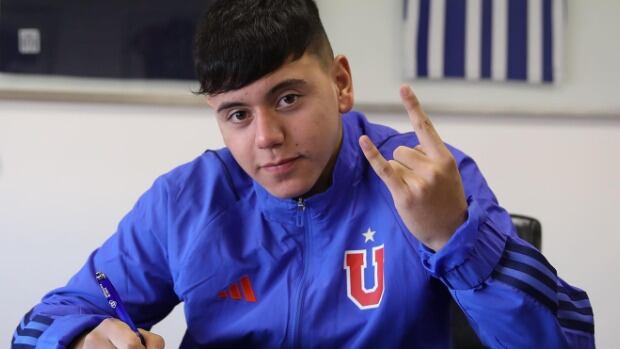 Ignacio Vásquez logra su primer contrato profesional en la U: "Agradecimiento para este hermoso club que confío en m