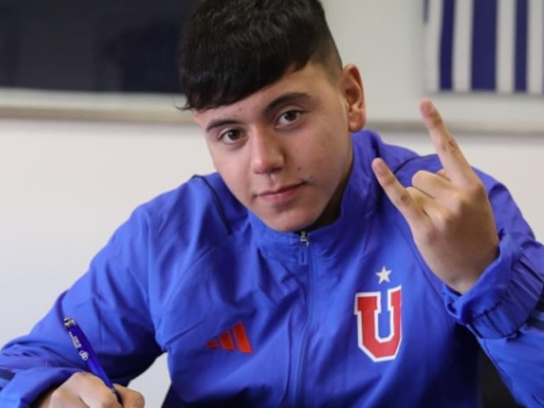 Ignacio Vásquez logra su primer contrato profesional en la U: "Agradecimiento para este hermoso club que confío en m