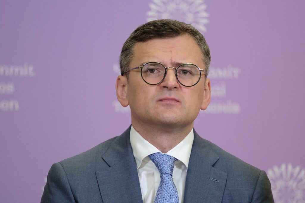 El saliente ministro de relaciones exteriores de Ucrania, Dmytro Kuleba, en un evento diplomático en Kiev