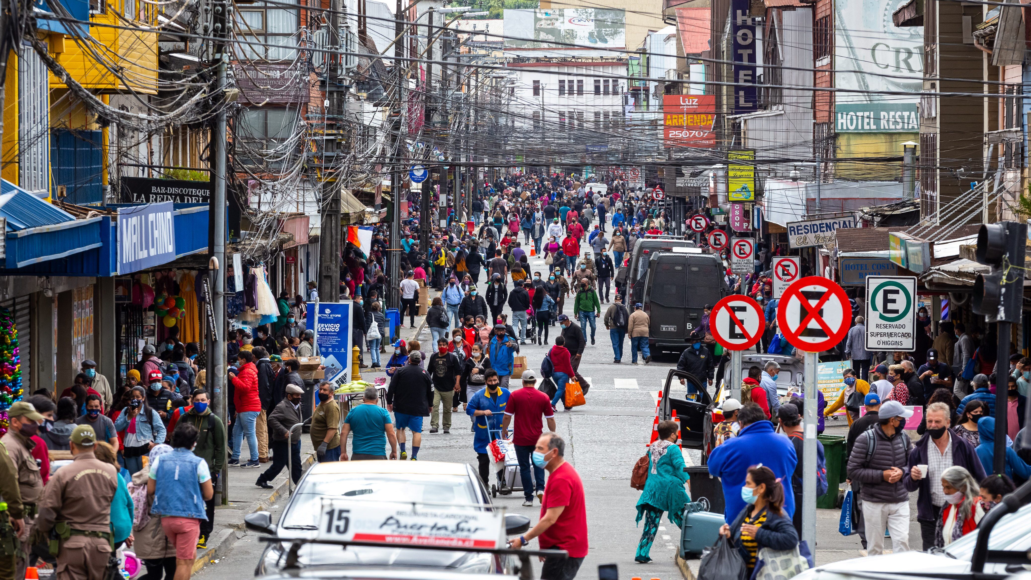 Estas son las 10 comunas con más casos activos de Covid-19 en Chile
