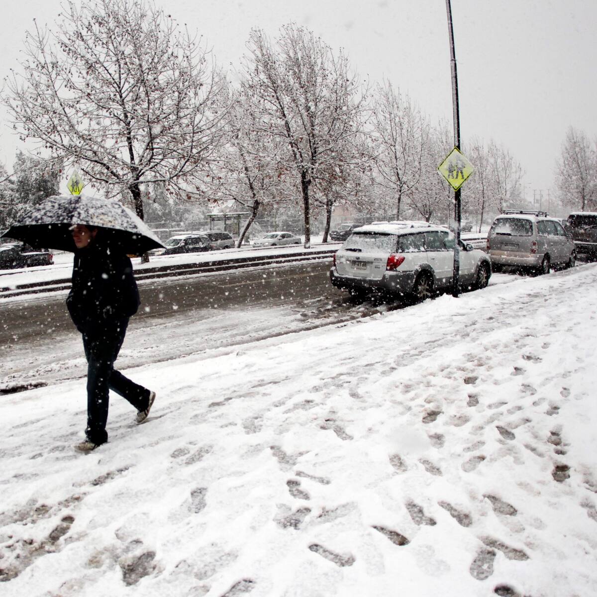 Nieve en la región Metropolitana: ¿Dónde caerán precipitaciones sólidas hoy viernes en la capital?