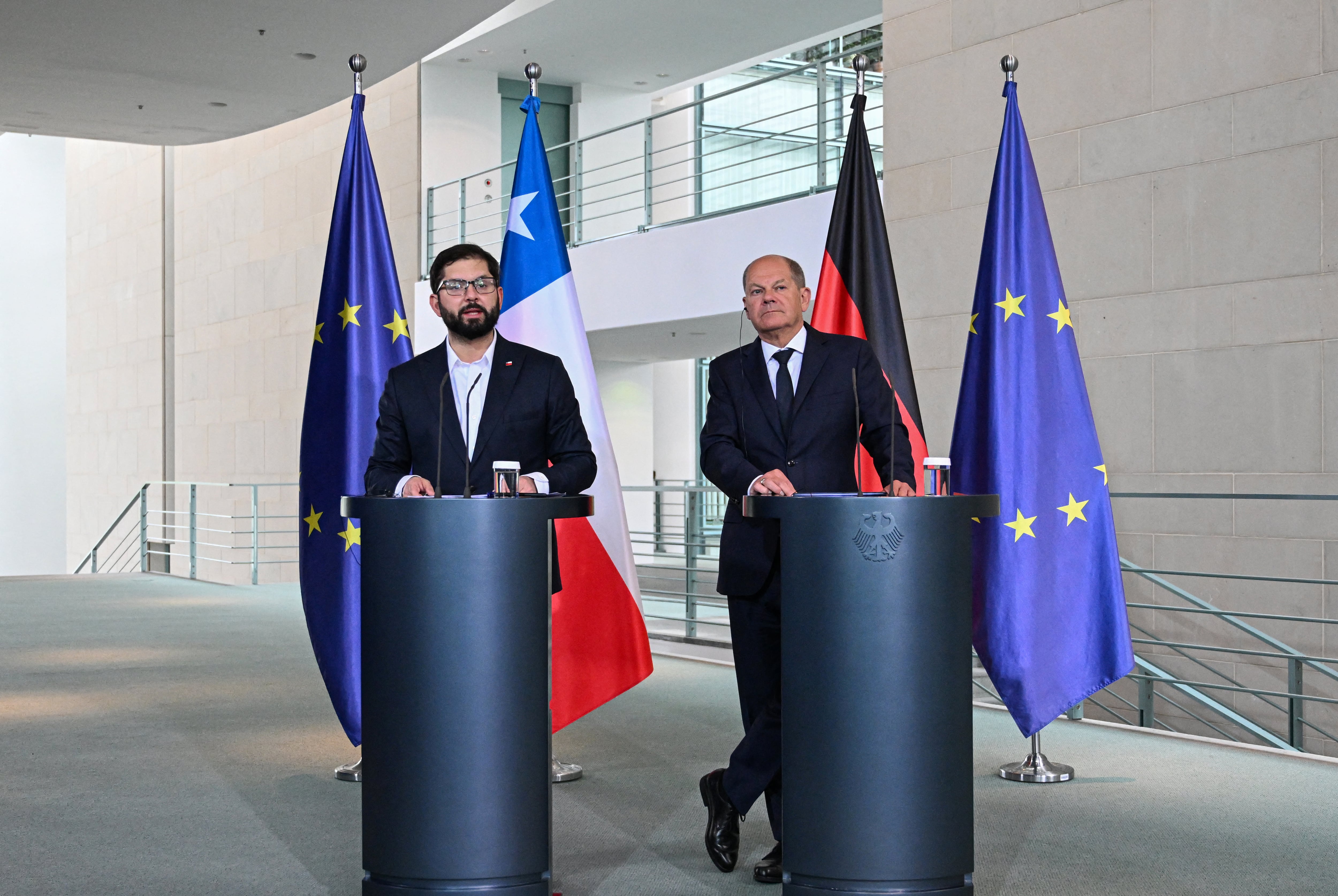El Presidente Gabriel Boric y el canciller de Alemania, Olaf Scholz