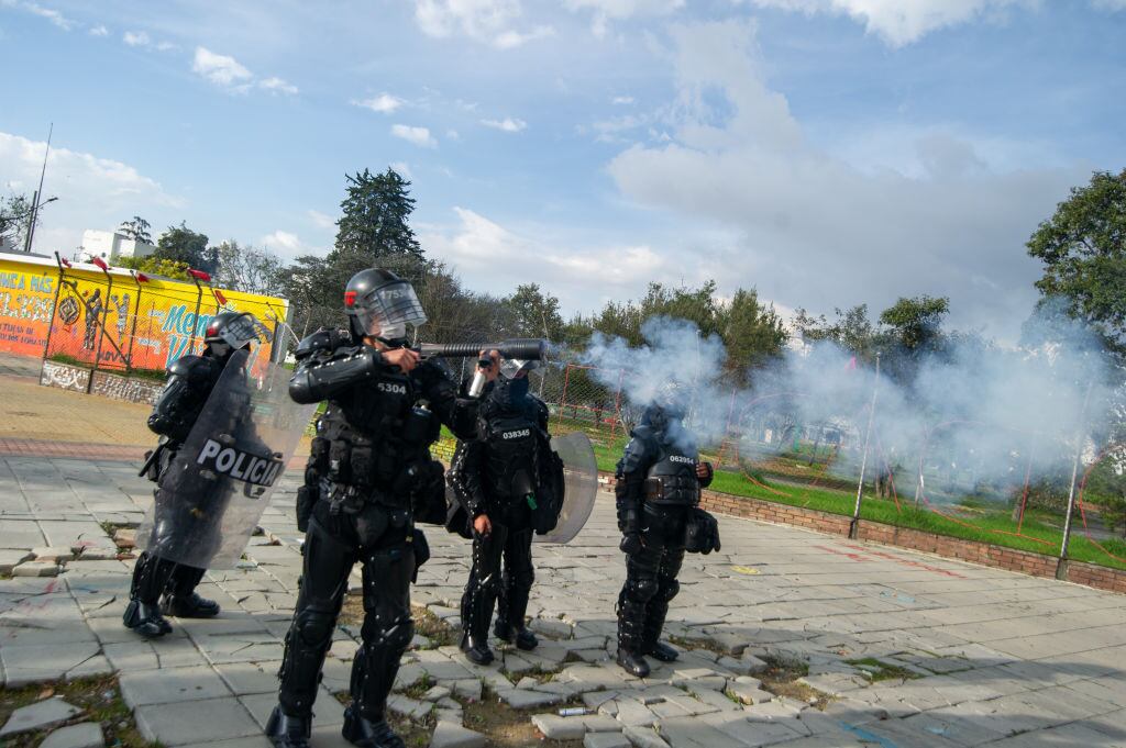 La policía colombiana reprime las manifestaciones en Bogotá