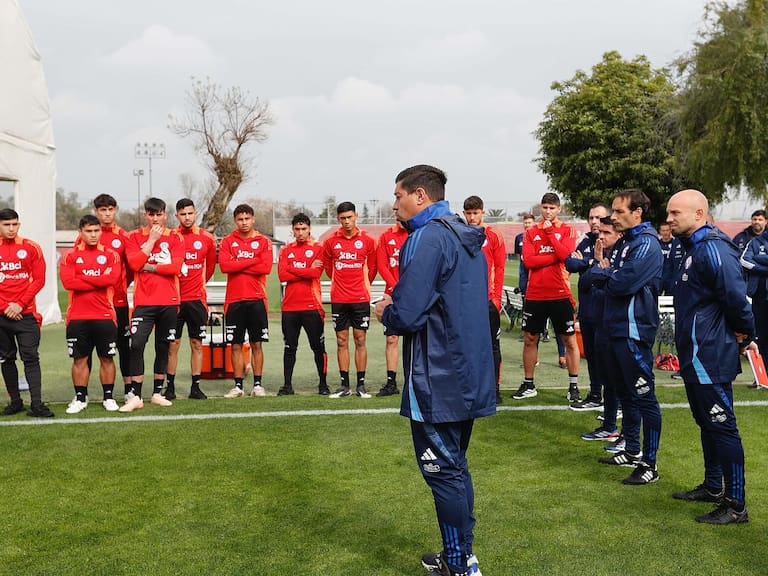 Carlos Parra - Comunicaciones FFCh.