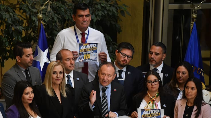 PDG apoyará idea de legislar proyecto de Reconstrucción tras acuerdo con el Gobierno por “Plan Alivio Clase Media”