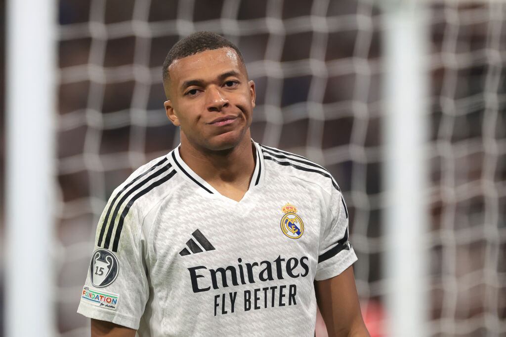 "Se aviva el incendio en el Bernabéu": prensa española desató su furia contra el Real Madrid tras caída ante el AC Milan | Getty Images