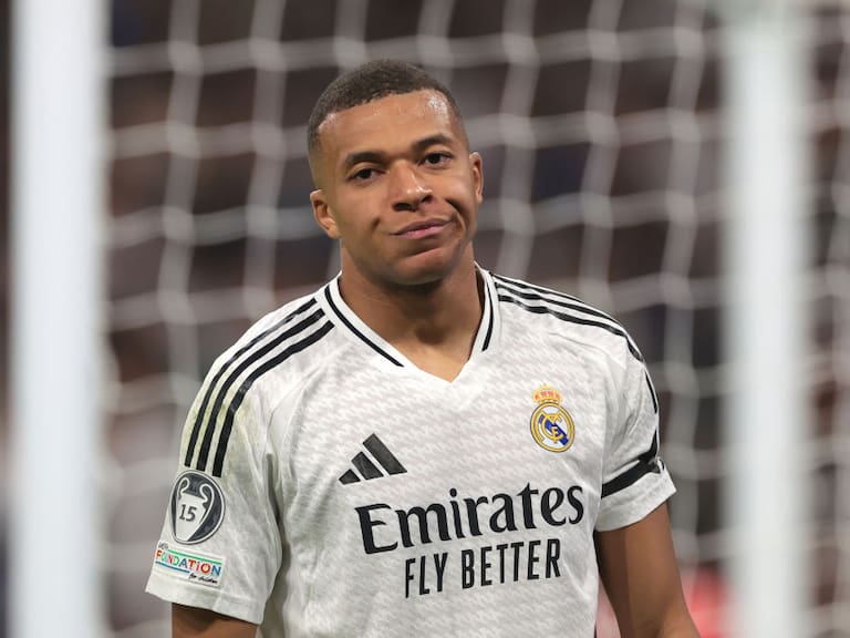 "Se aviva el incendio en el Bernabéu": prensa española desató su furia contra el Real Madrid tras caída ante el AC Milan | Getty Images