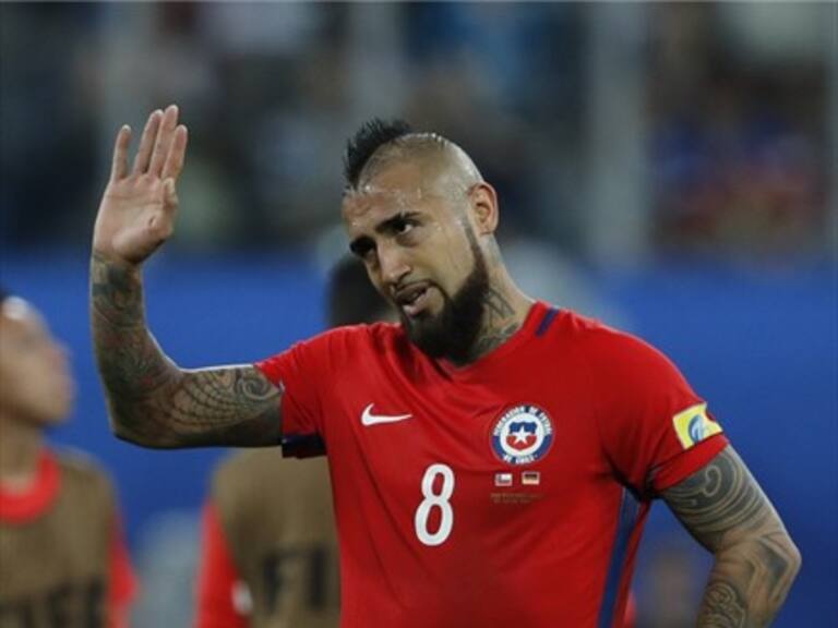 Versión de testigo rebate a Arturo Vidal y confirma que estuvo en el hotel Monticello