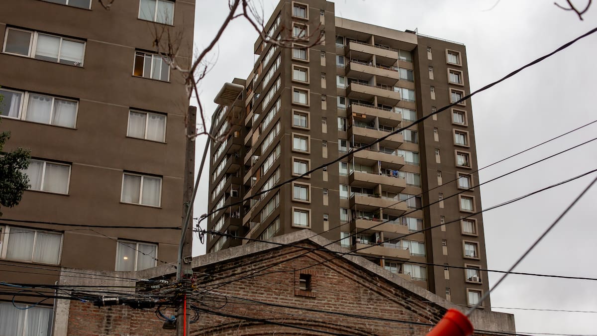 Adolescente de 14 años será formalizada por parricidio consumado tras confesar muerte de su madre en San Joaquín